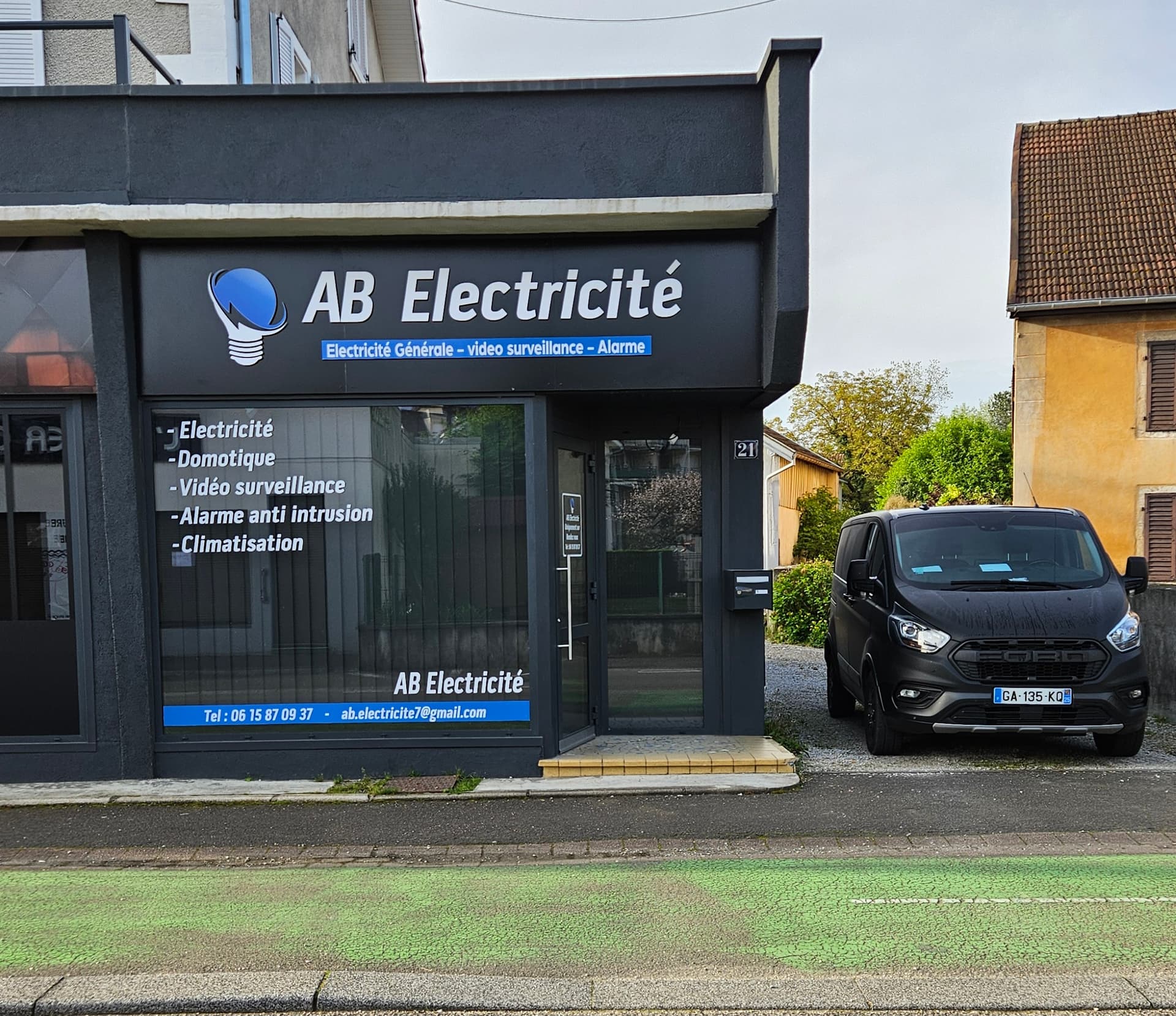 Devanture du magasin AB Électricité